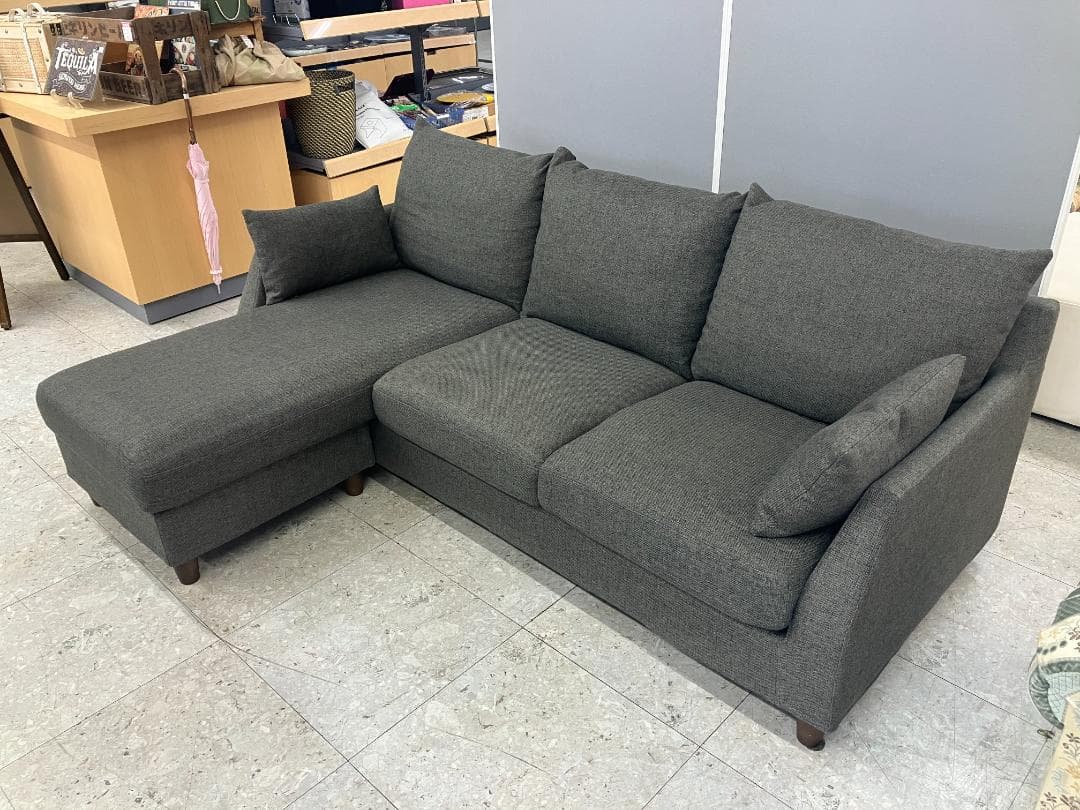 KEYUCA 3人掛けソファ オットマン付き グレー