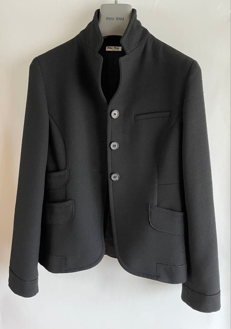 美品 miumiuミュウミュウ テーラードジャケット ブラック