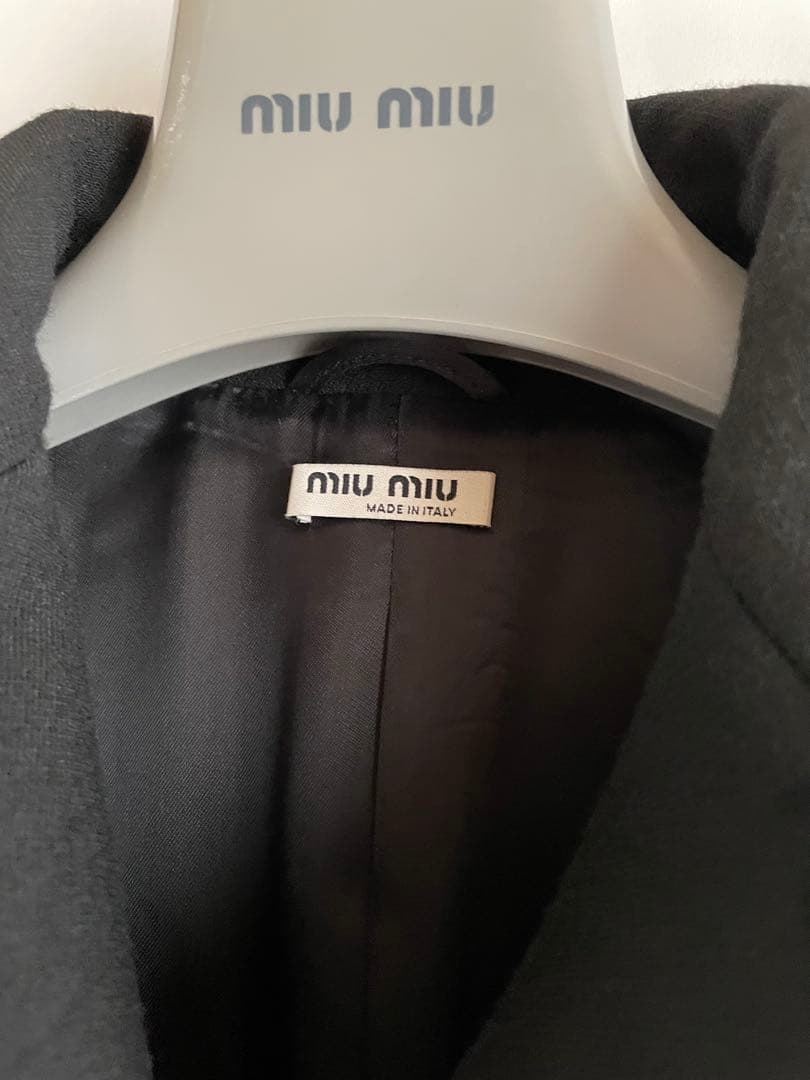 美品 miumiuミュウミュウ テーラードジャケット ブラック