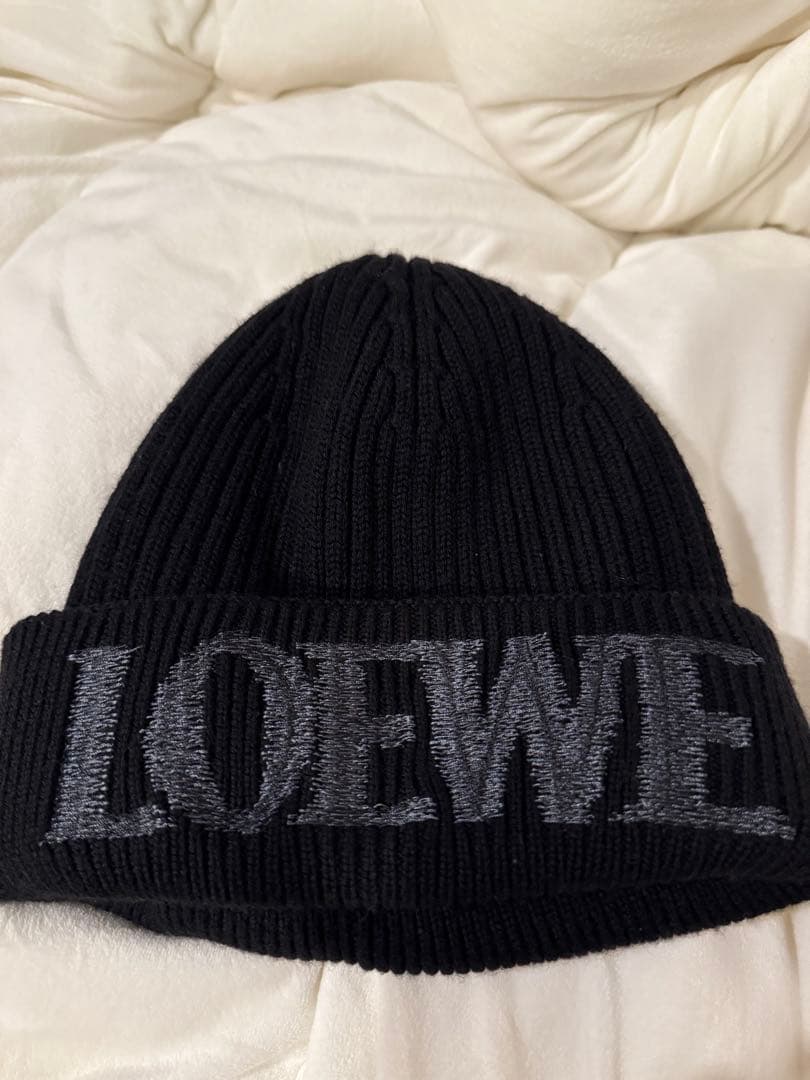 LOEWE ブラック ニット帽 H
