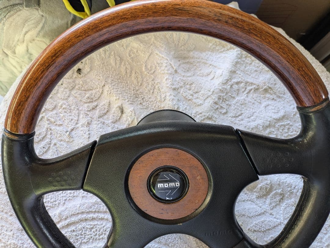 momo ステアリング　オリンピック 　パジェロミニ58Aボス付き