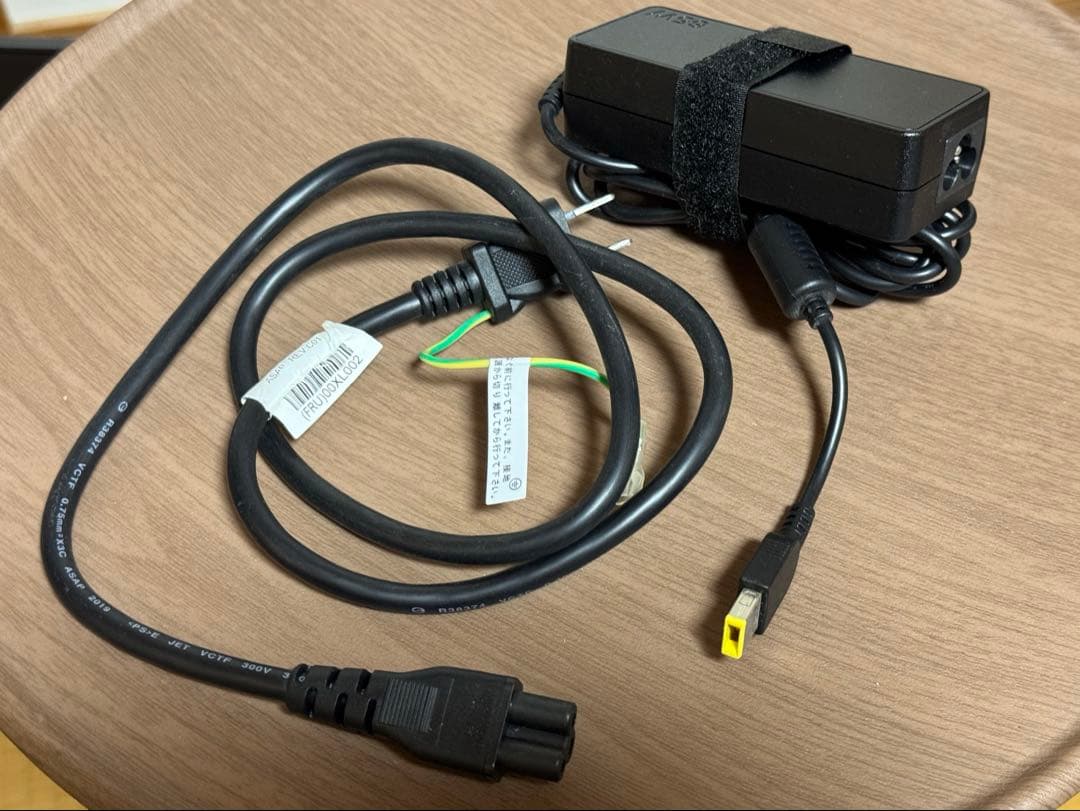 ミニPC Lenovo ThinkCentre M715q Tiny