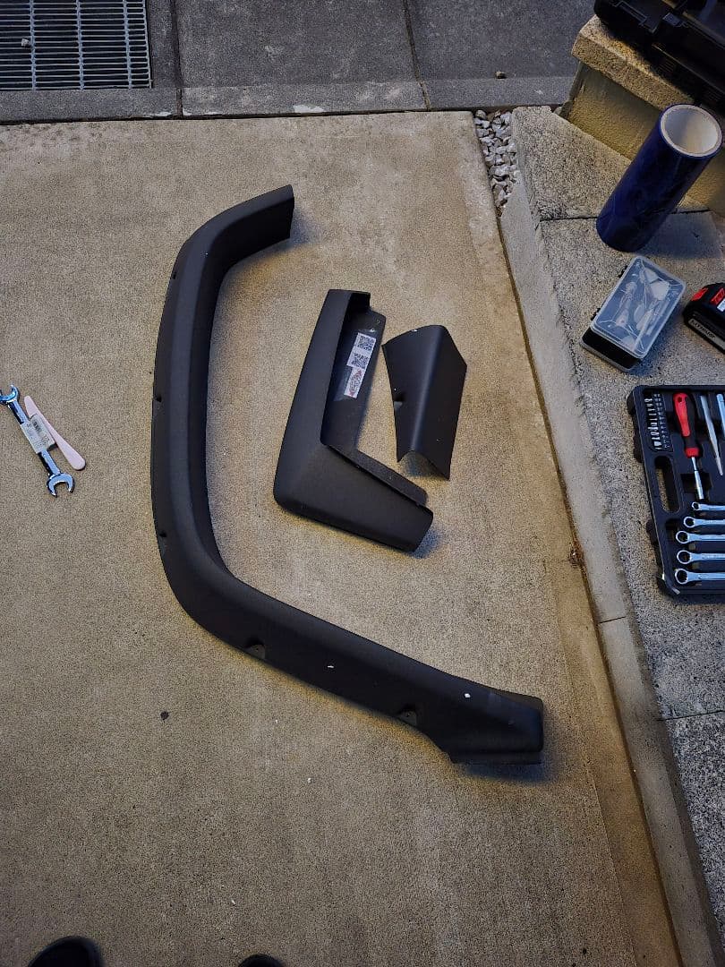 タ*ケ様 ハマーH2　オーバーフェンダー　左後ろ3点のみ