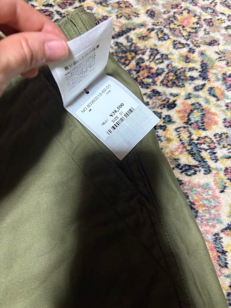 新品未使用タグ付き　カーゴパンツ　オリーブ色 ワークパンツ 45R
