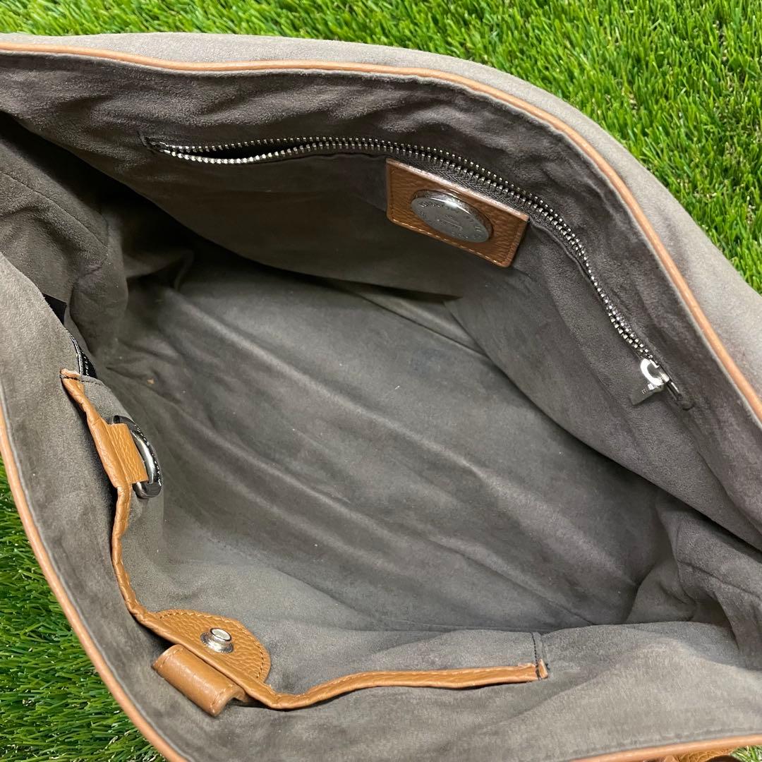 【日本ブランド】ペッレモルビダ ショルダーバッグ 上質本革