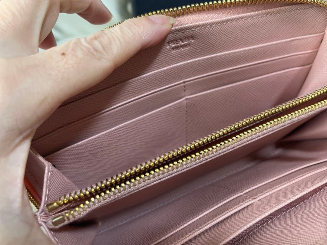美品　PRADA プラダ　長財布　リボン（値下げ交渉してください）