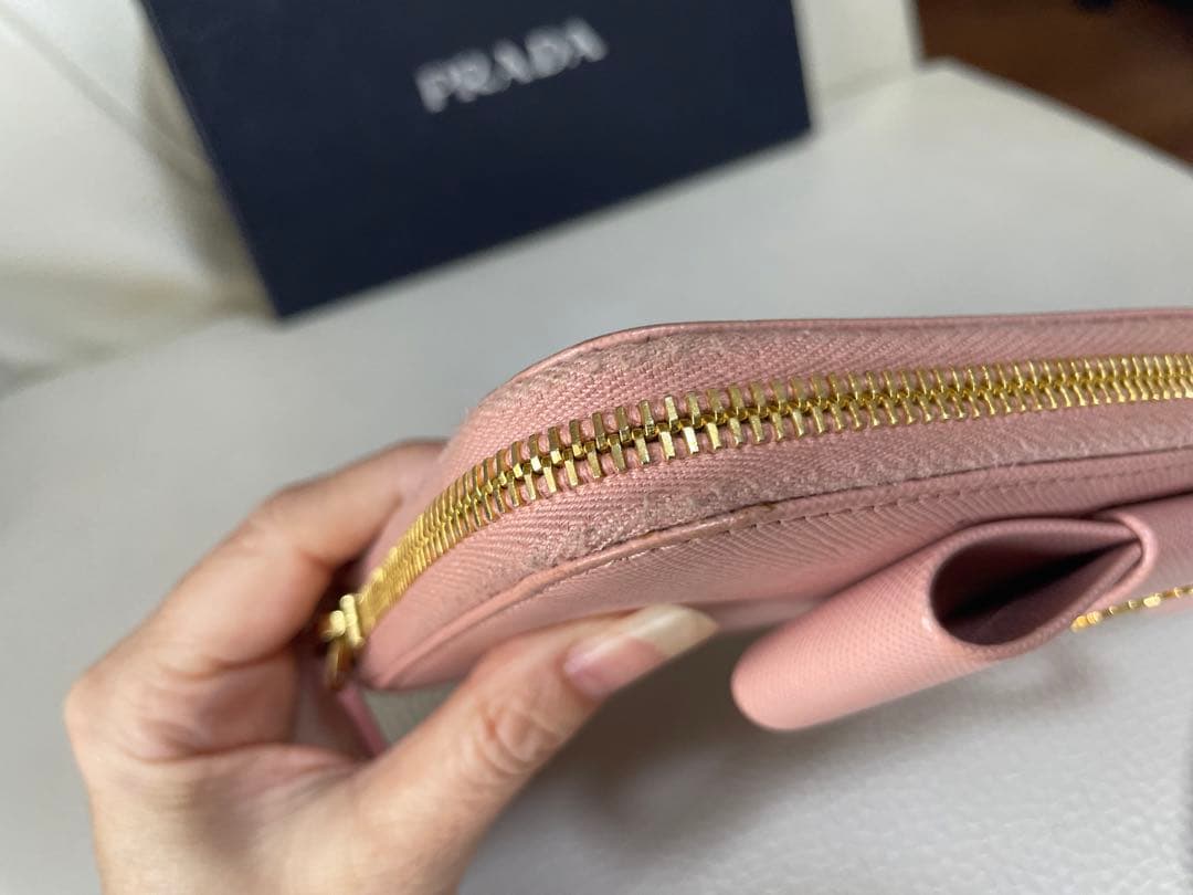 美品　PRADA プラダ　長財布　リボン（値下げ交渉してください）