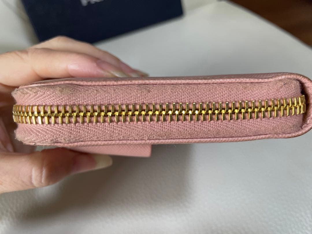 美品　PRADA プラダ　長財布　リボン（値下げ交渉してください）