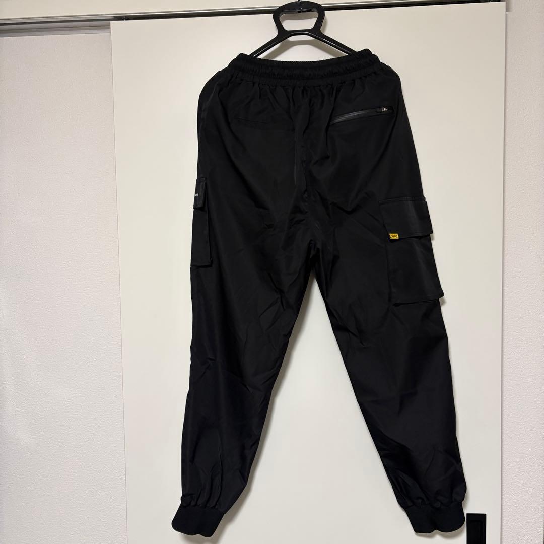 【週末値下げ】FR2 うさぎ ワッペン ナイロン カーゴ パンツ　黒