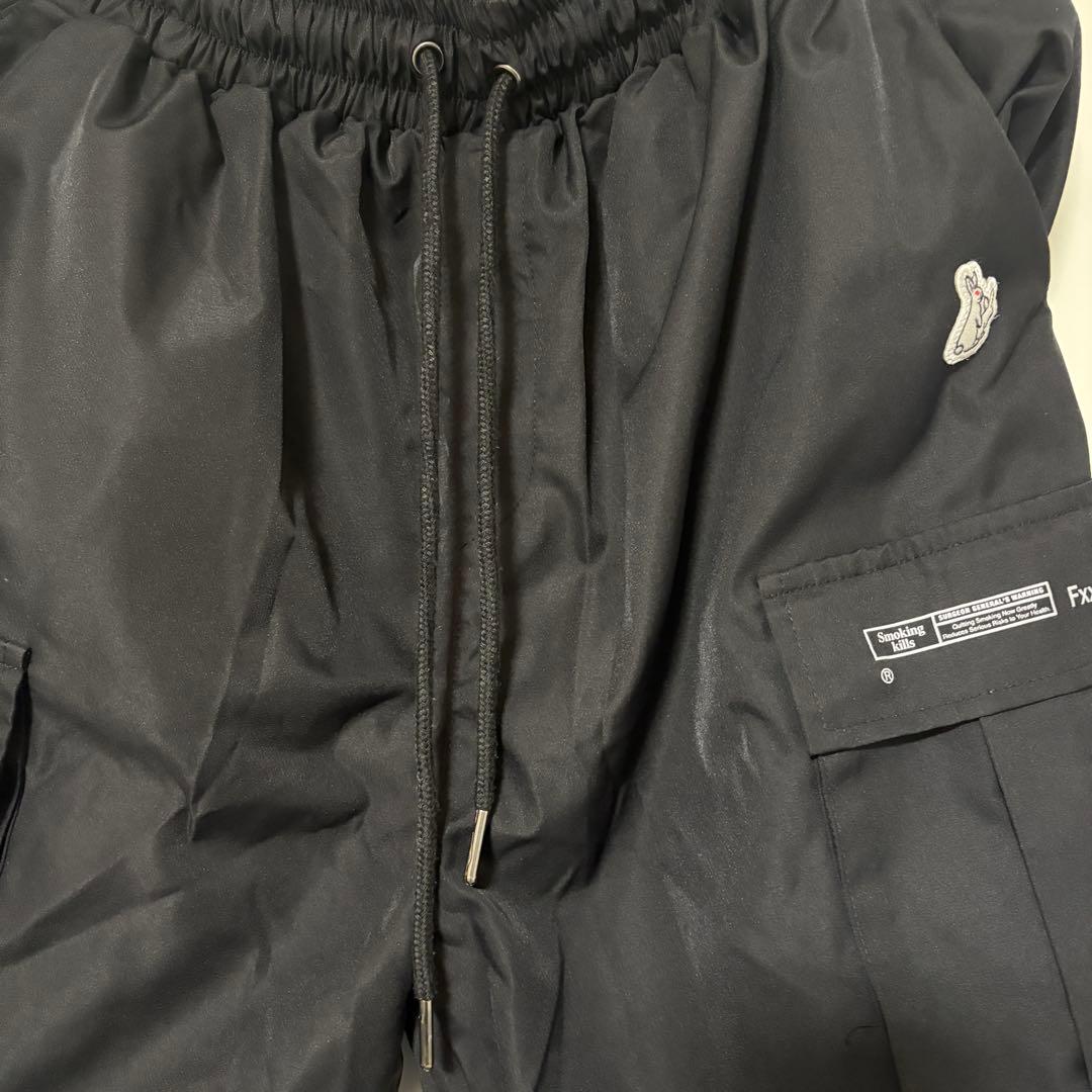 【週末値下げ】FR2 うさぎ ワッペン ナイロン カーゴ パンツ　黒