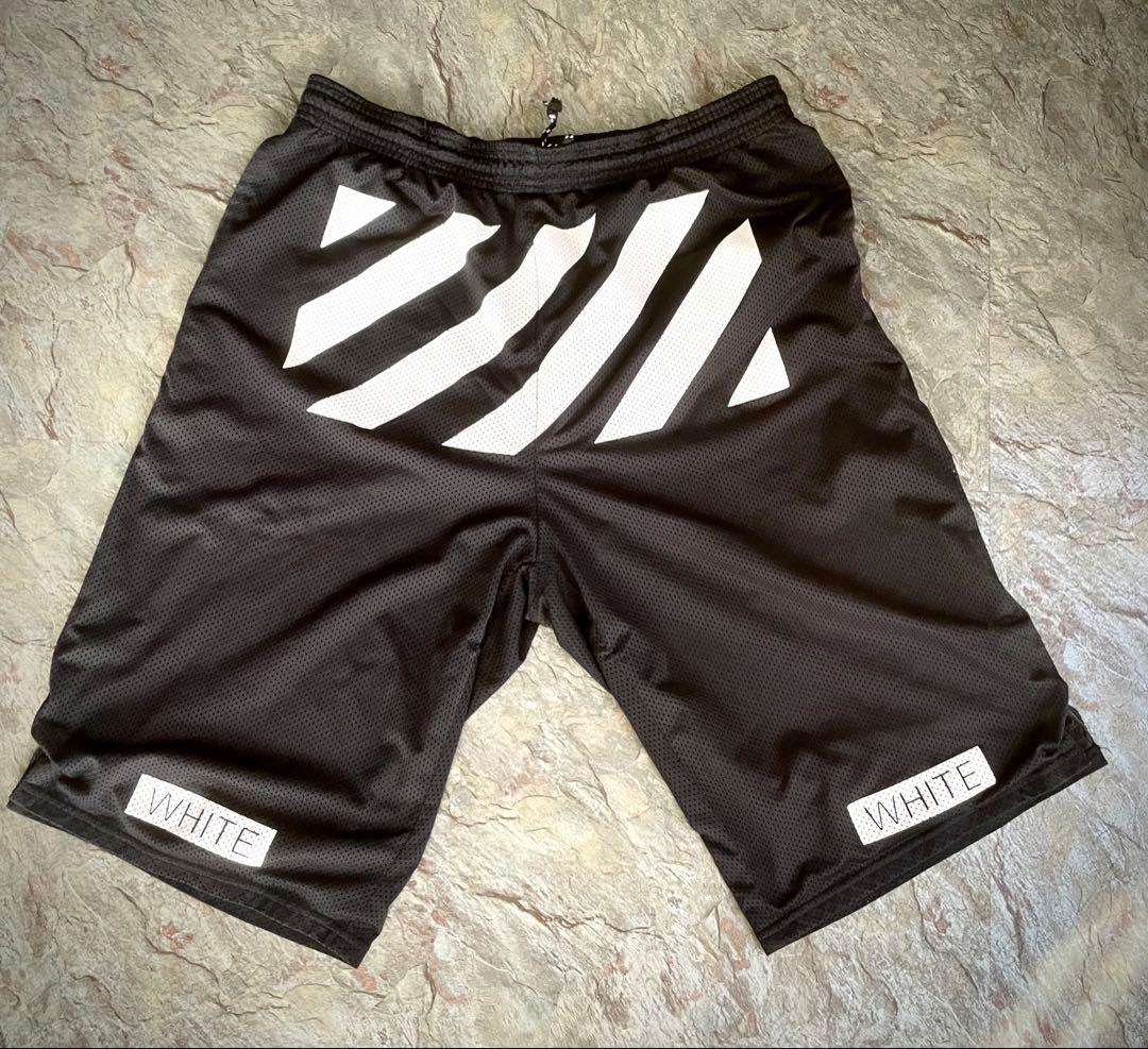 ▼off-white オフホワイト　ショートパンツ xl