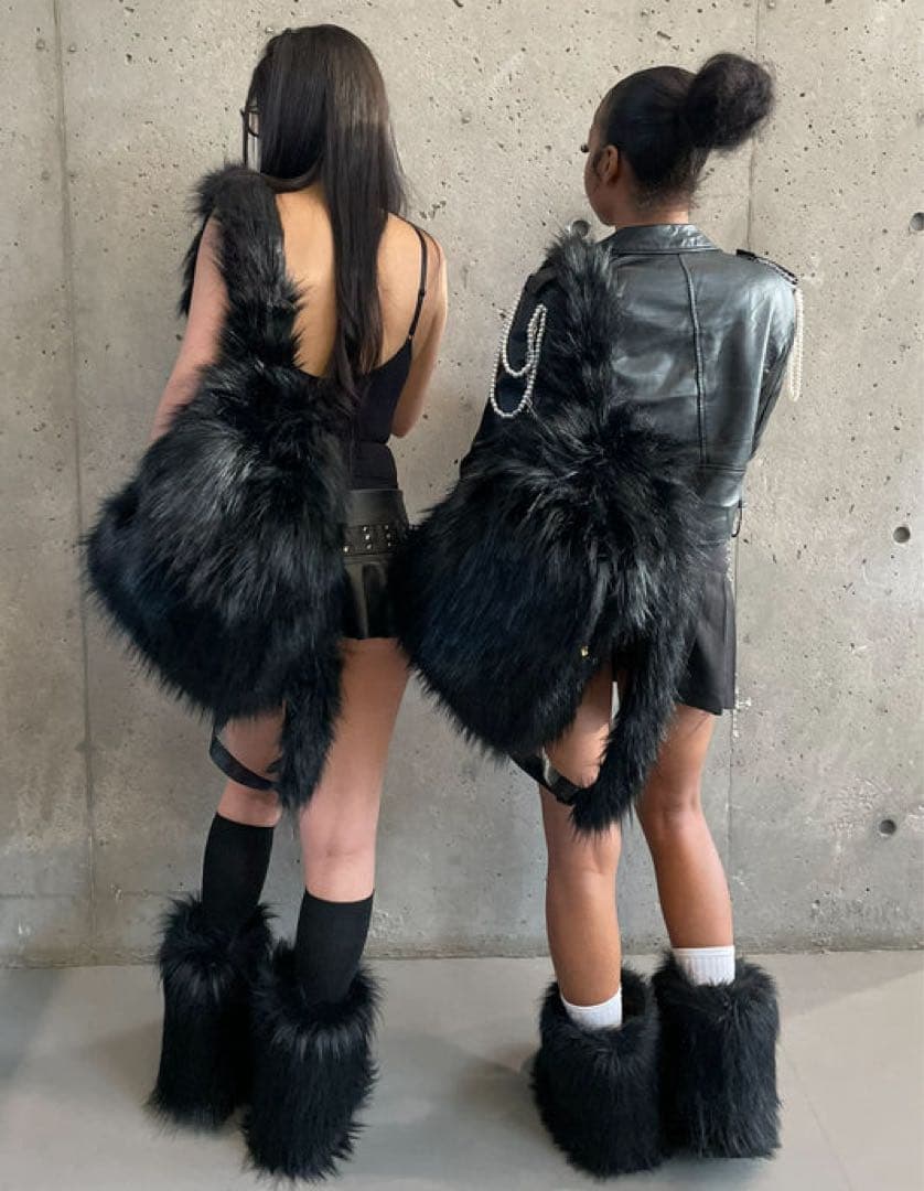 ブラックファーリュック opium fur black backpack 黒