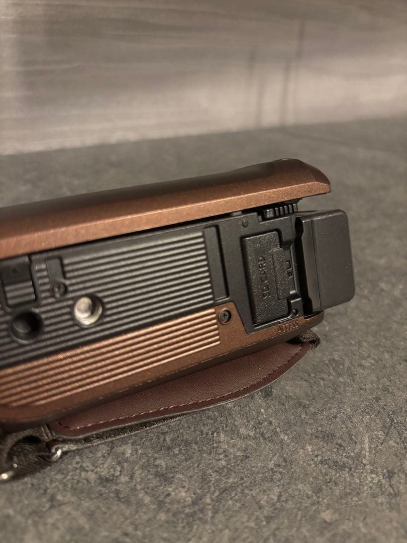 すく発送　極美品Panasonic HC-W590M ビデオカメラ