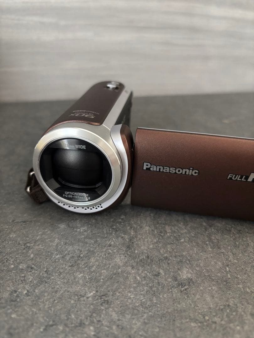 すく発送　極美品Panasonic HC-W590M ビデオカメラ