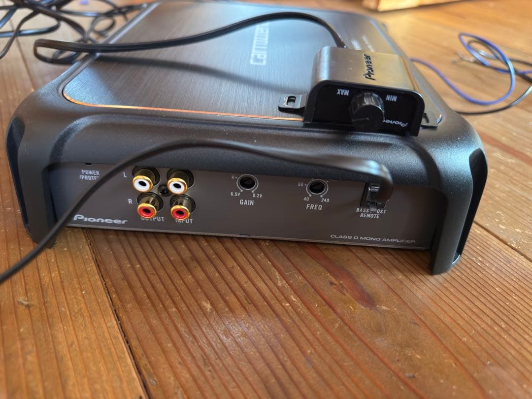 カーオーディオ Pioneer carrozzeria GM-D8100