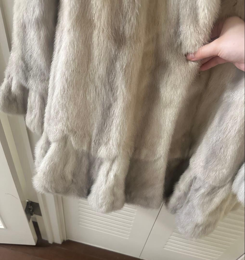 希少ベージュグレーカラー 高級THE INTERNATIONAL ミンクコート