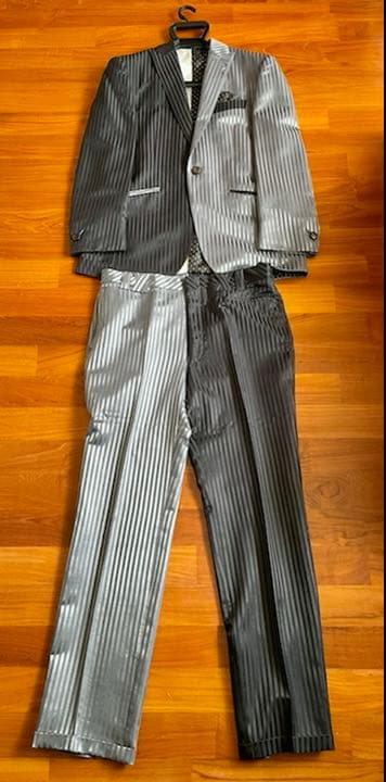★最高級生地使用の オーダーメイドスーツ！3N