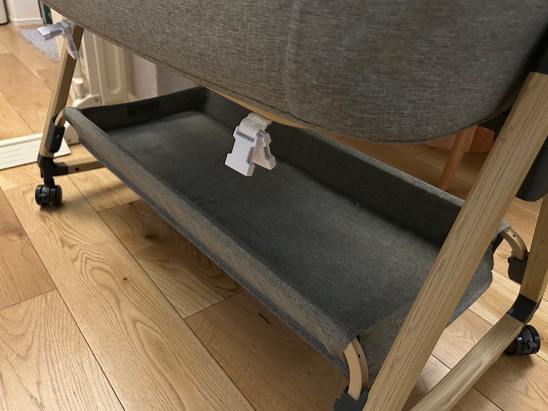 【美品】HZDMJ ベビーベッド グレー ゆりかご機能あり ※日本製マット付き