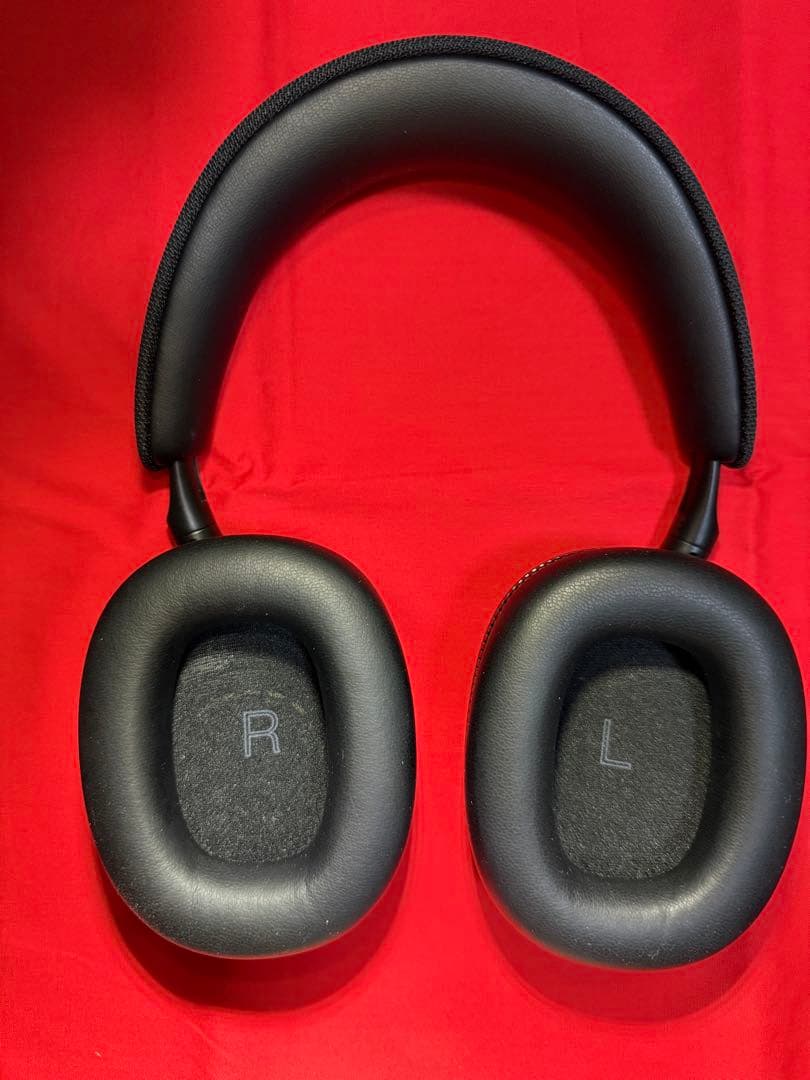 Bowers & Wilkins Px7 S3ワイヤレスヘッドホン 本体とケース