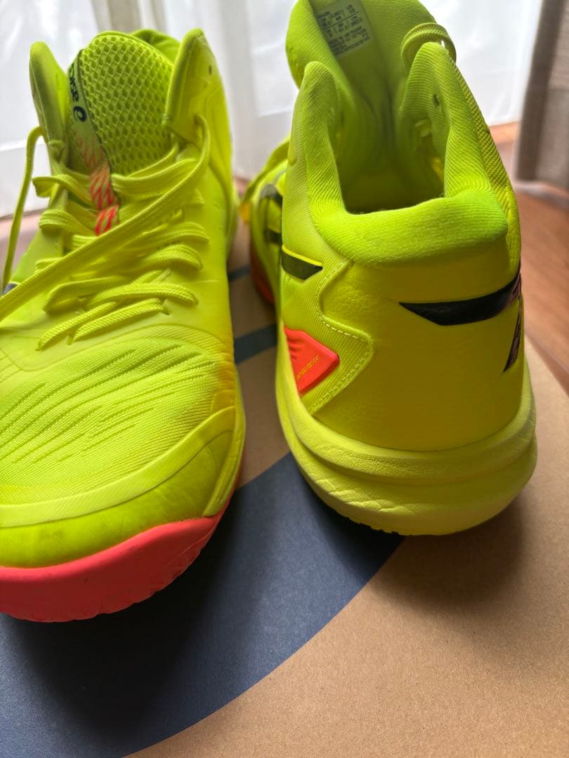 アシックス　バレーボールシューズ　28.0cm パリオリンピック　イエロー