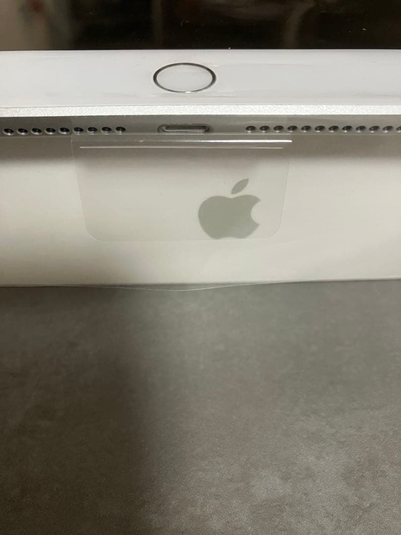 iPad (第6世代) 本体　訳ありジャンク品　美品（新品）