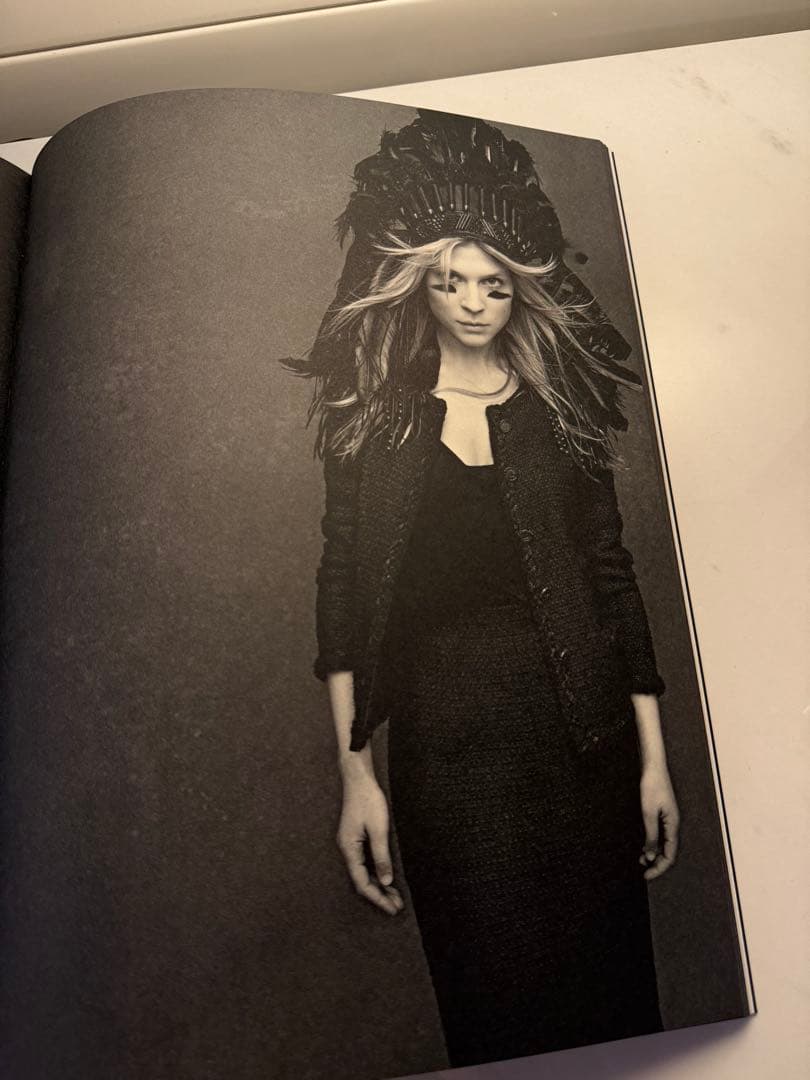 THE LITTLE BLACK JACKET 初版 2012年シャネル 写真集