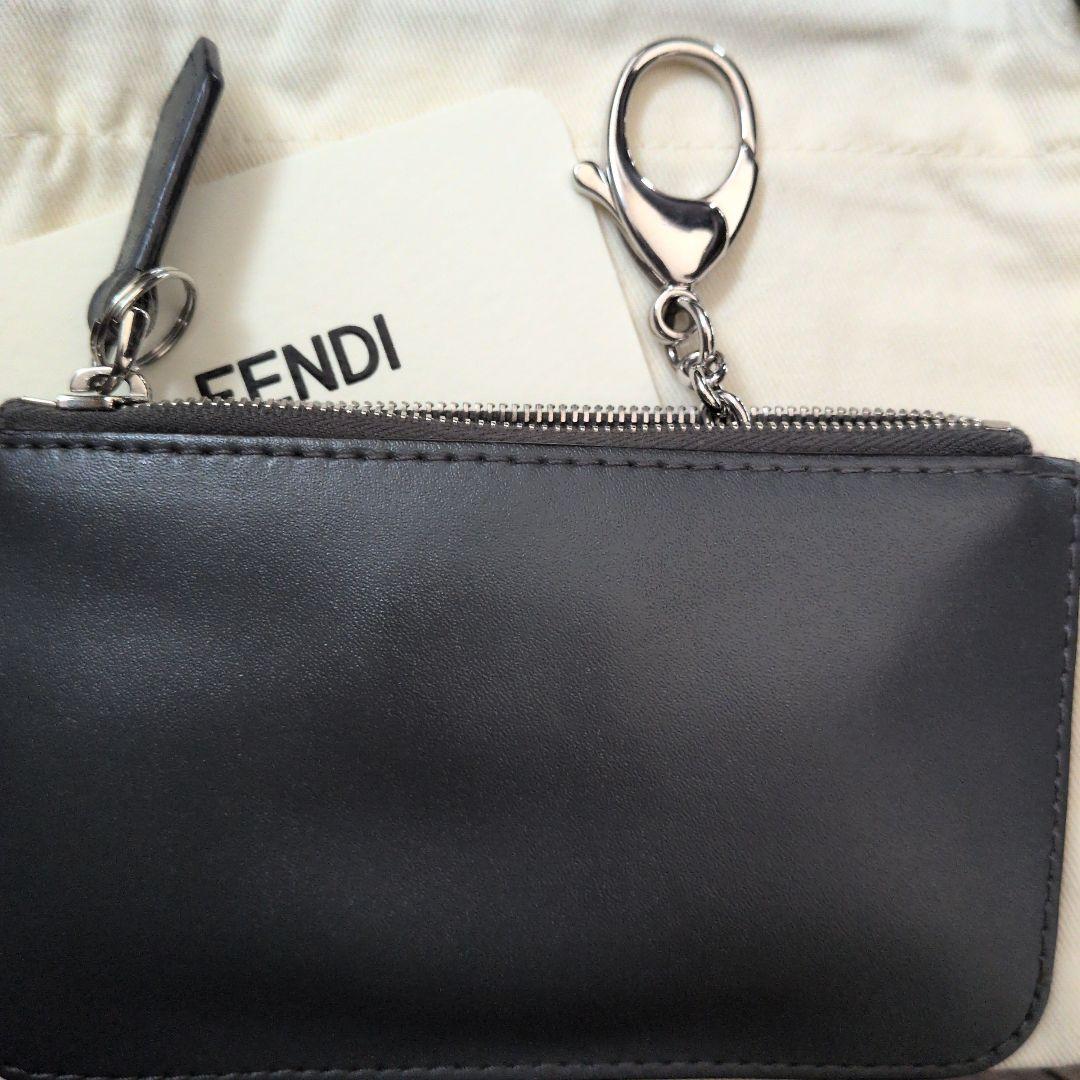 FENDI グレー レザー ケース