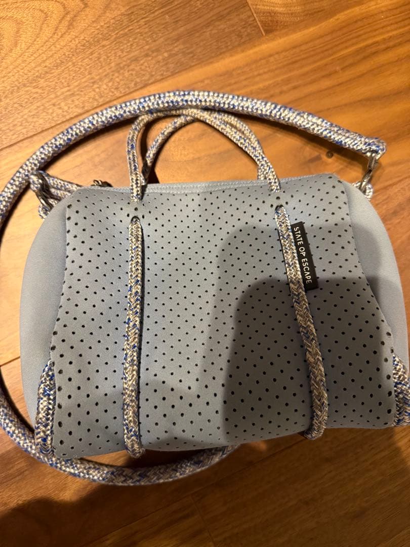 ステートオブエスケープ　メッシュショルダーバッグ ブルー