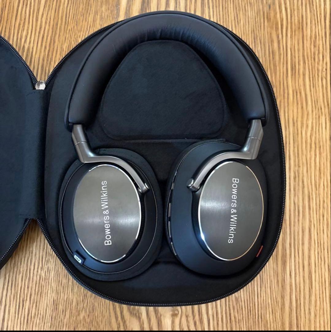 Bowers & Wilkins Px8 ワイヤレスヘッドホン　ブラック　B&W