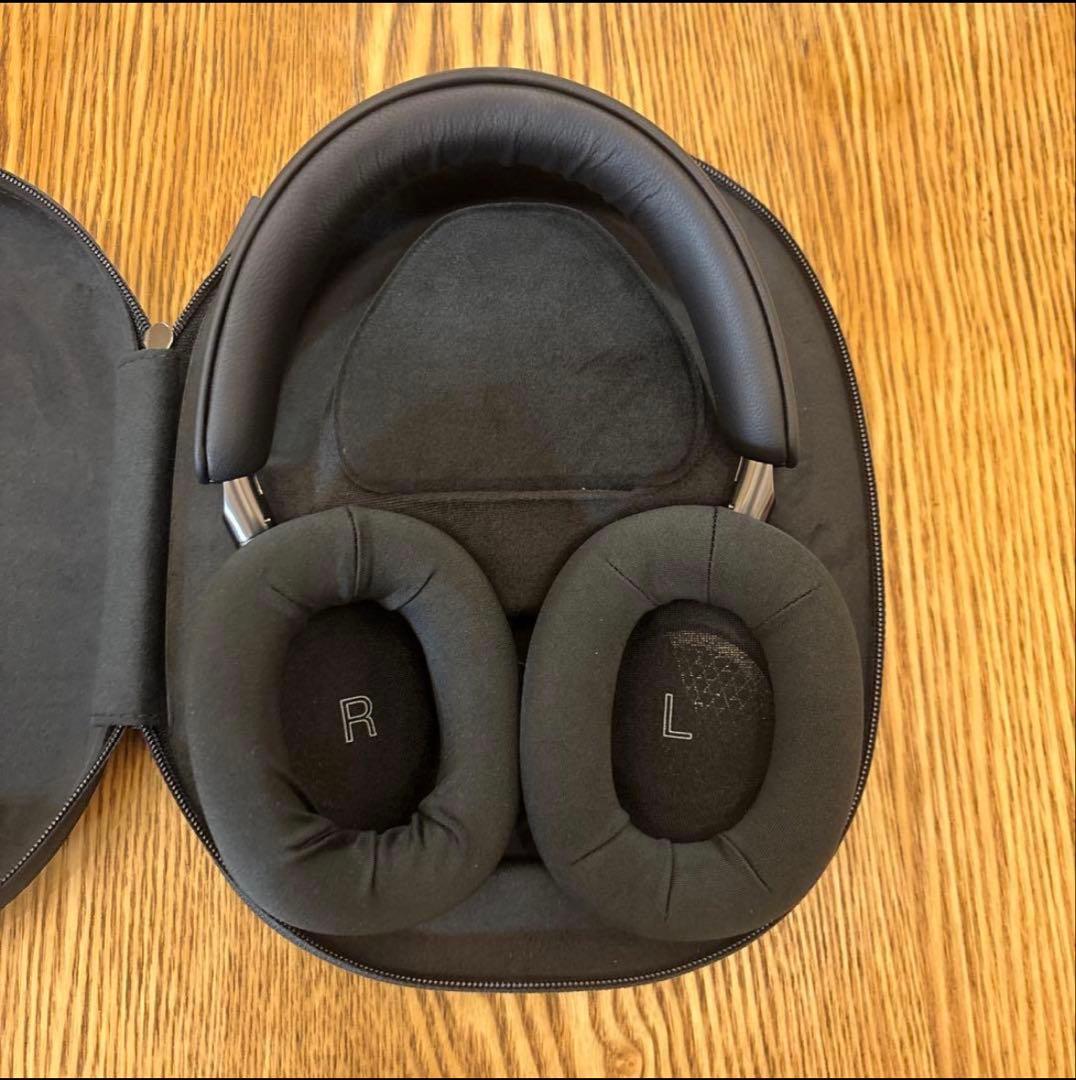 Bowers & Wilkins Px8 ワイヤレスヘッドホン　ブラック　B&W