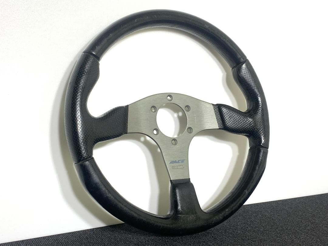 送料無料即日発送 momo RACE モモ ステアリング 当時物 モモ レース