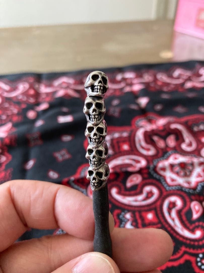 工房あるじゃん　90′sシルバースカルビーズ　激レア