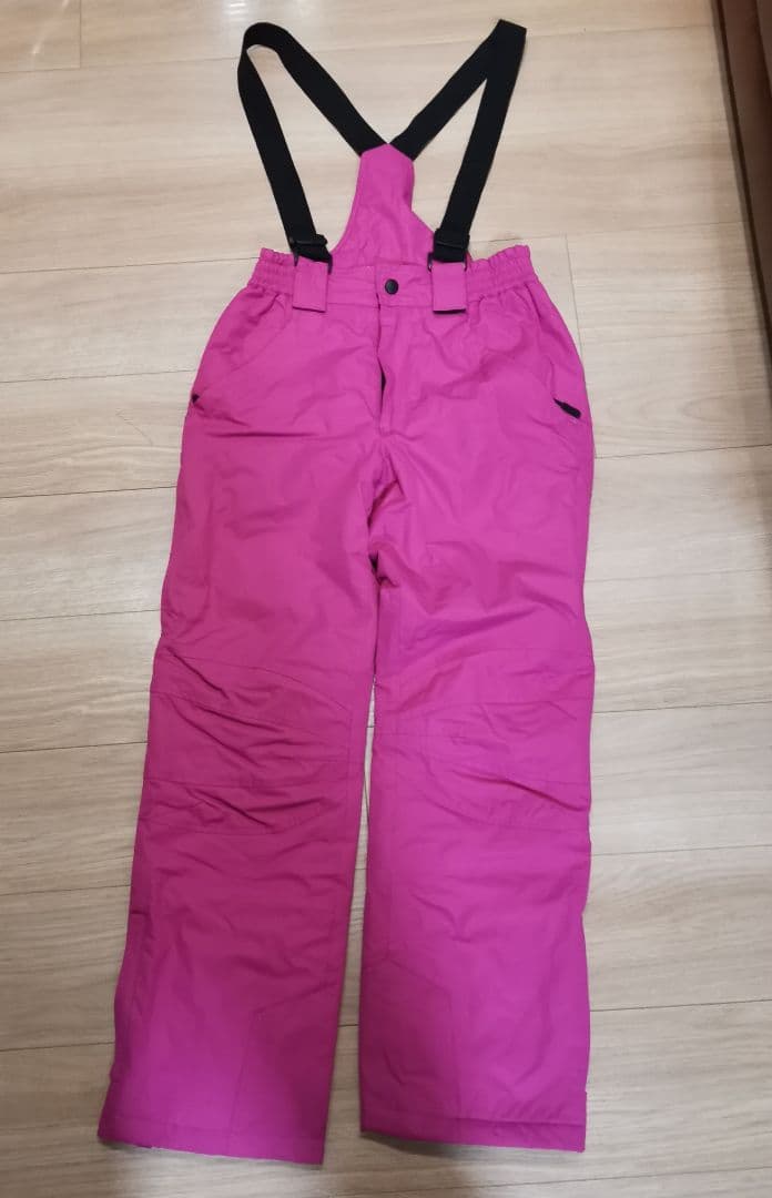 クラゲ柄ジャケットとピンクスキー用パンツ、小物セット