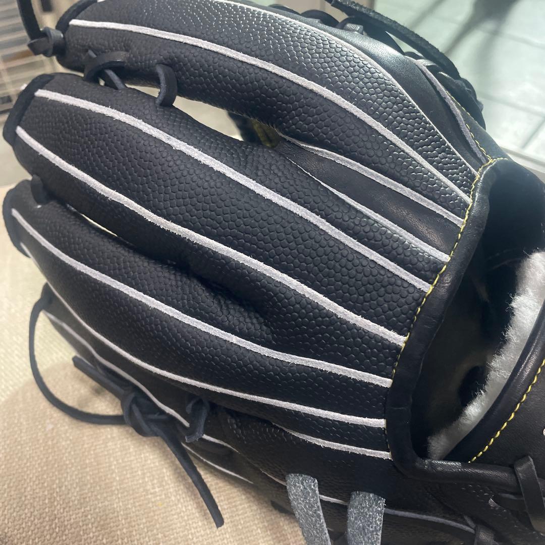 Wilson 硬式用　 右投げ用