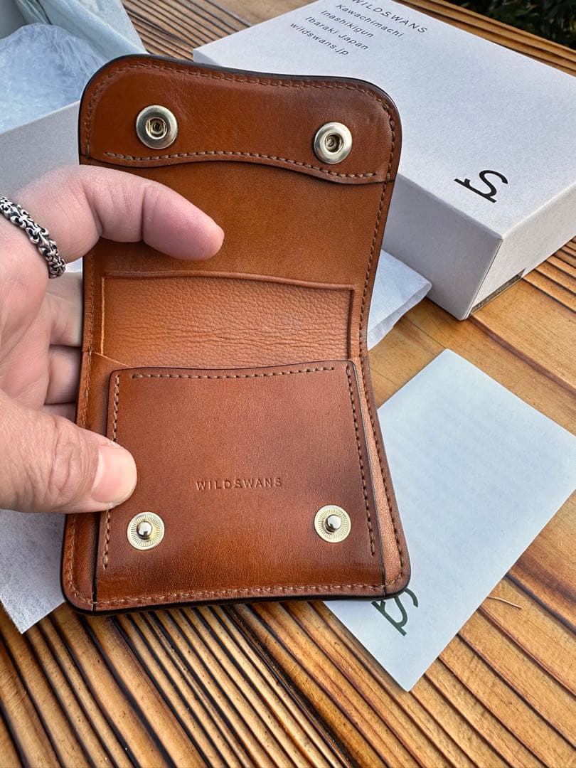 ワイルドスワンズ パーム フルグレインブライドルレザー