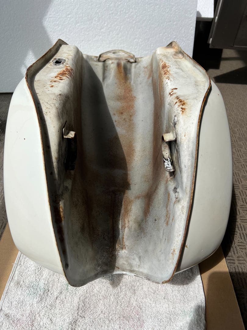 グピグチ　初期型　ヤマハ　RZ250 タンク