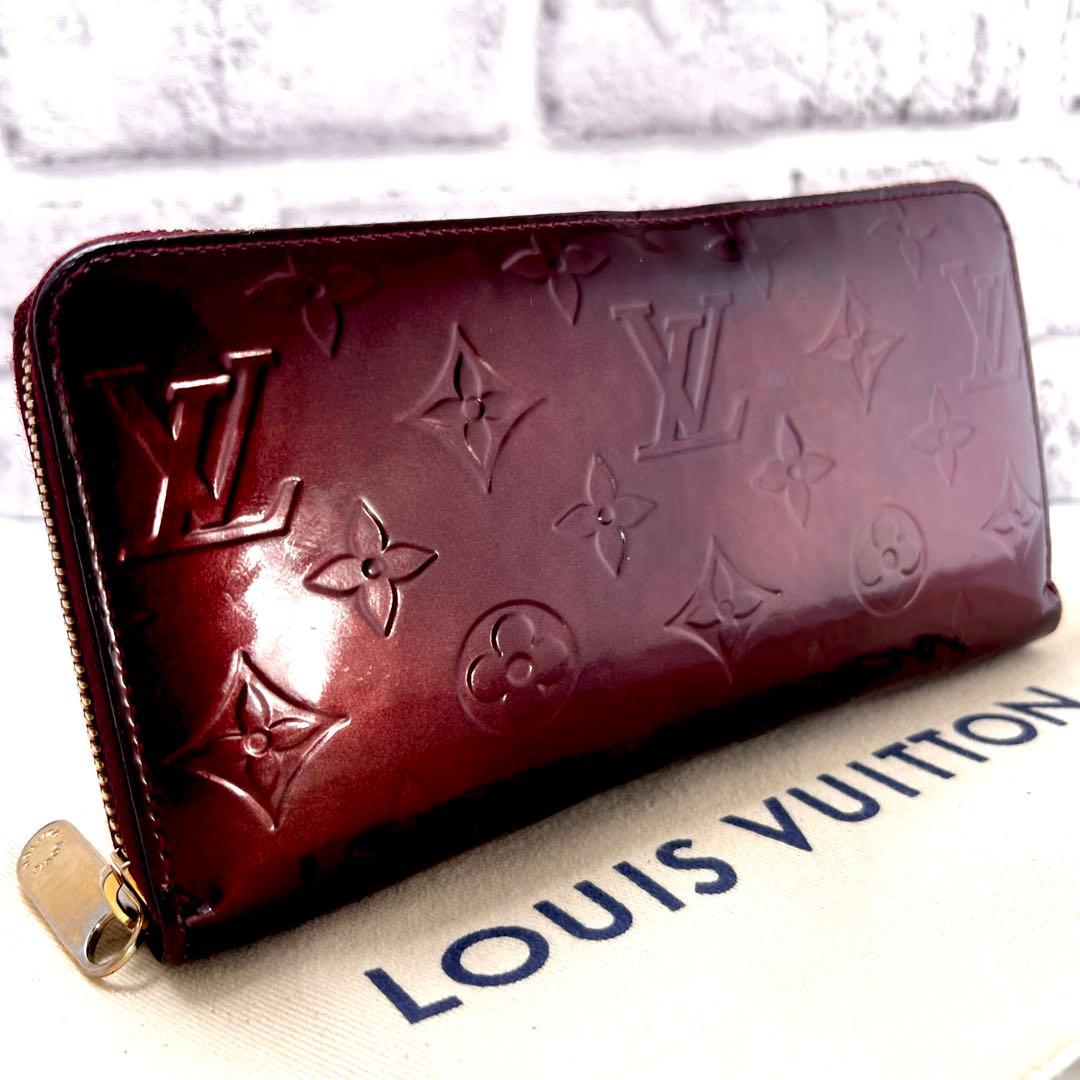 ルイヴィトン ヴェルニ ワイン ジッピーウォレット モノグラム M93575