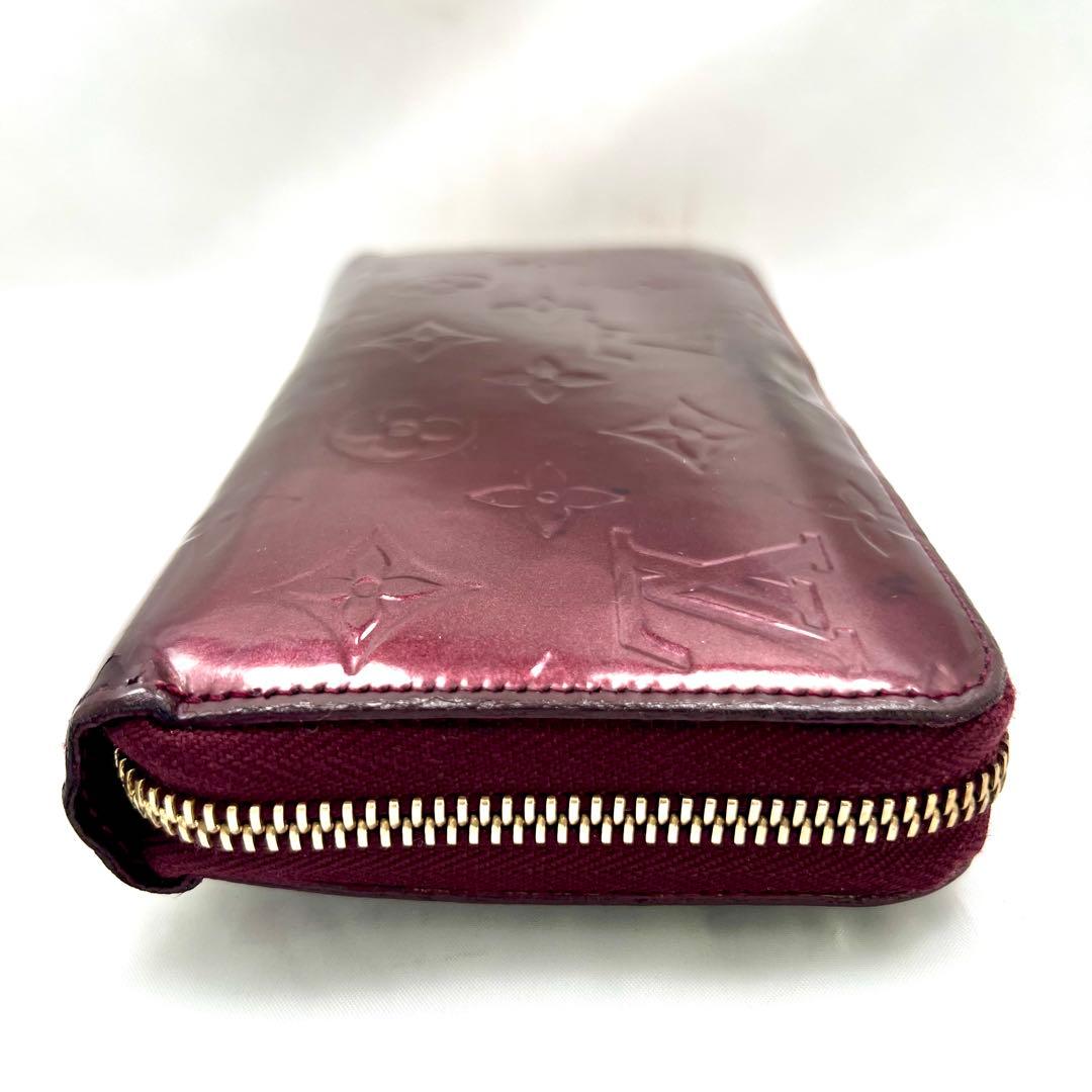 ルイヴィトン ヴェルニ ワイン ジッピーウォレット モノグラム M93575