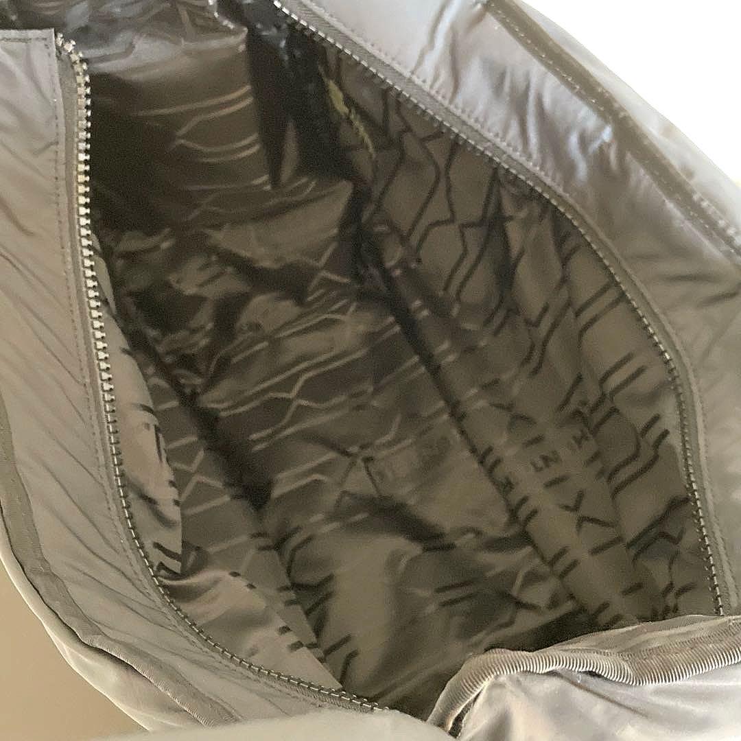 【極美品】HUNTER ハンター フレイムド パファー ラージ ホーボー 肩掛け