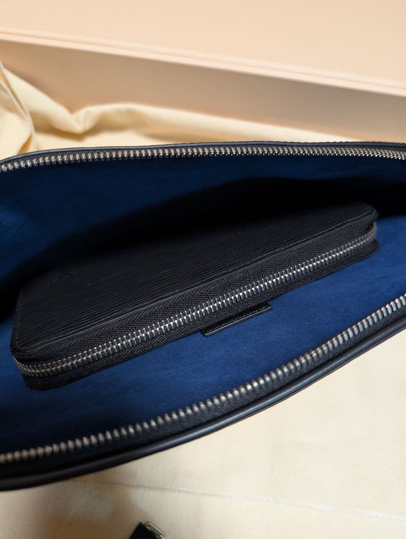 K*G様 ルイヴィトン M53300 エピライン サークル バムバッグ ブラック