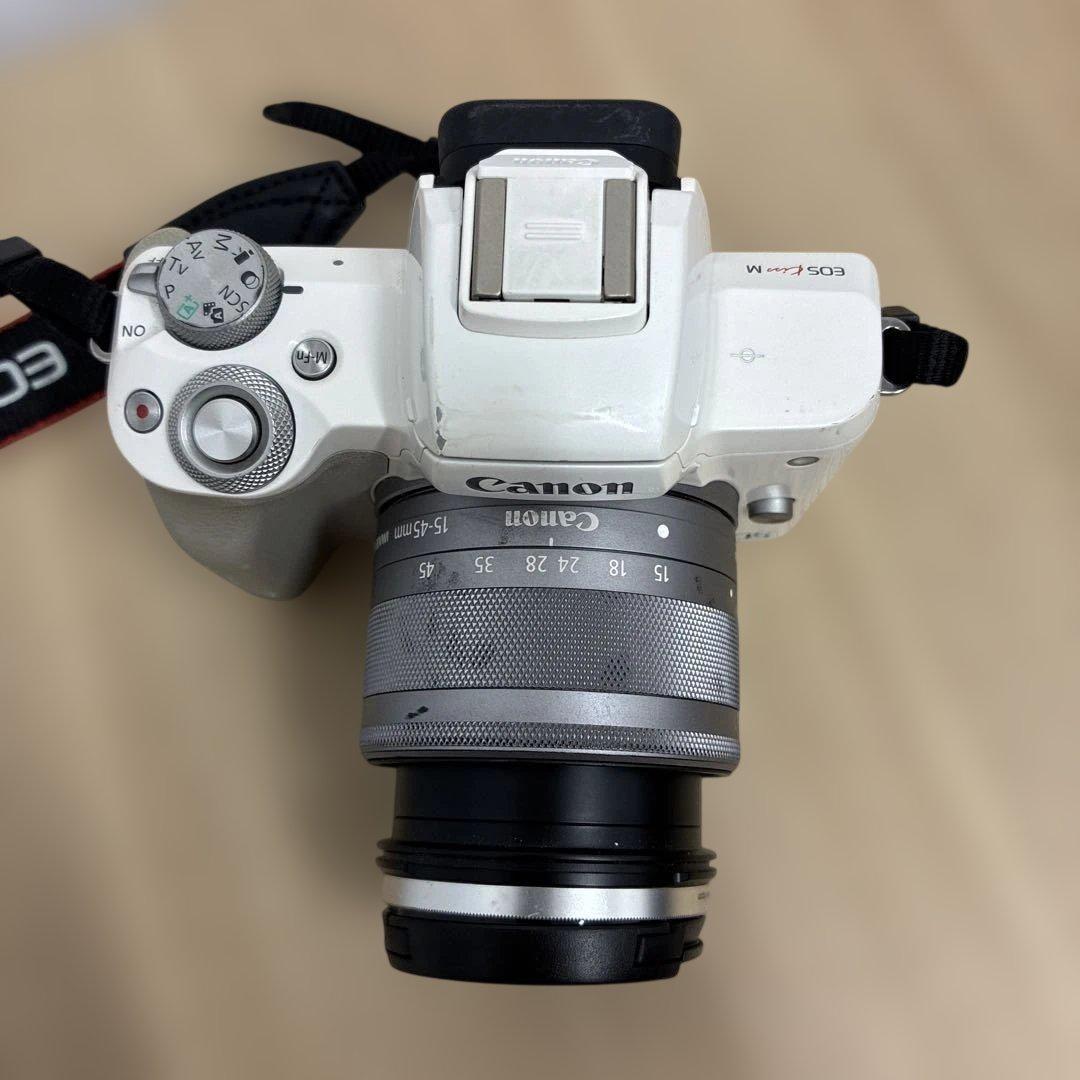 動作未確認　Canon EOS M ホワイト ミラーレスカメラ