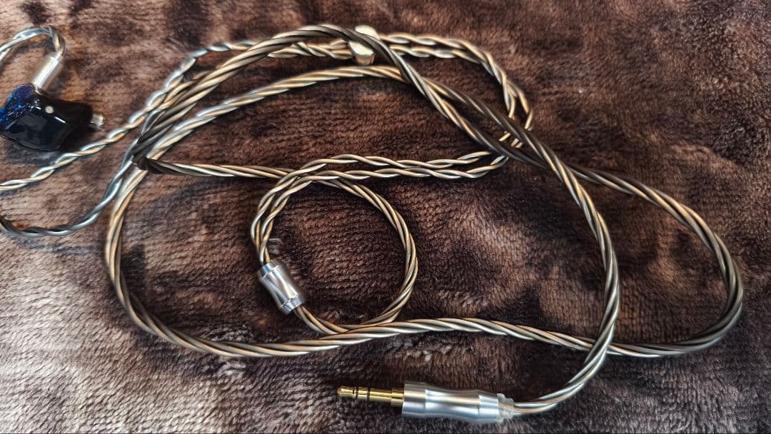 値下げ美品 THIEAUDIO HYPE4 有線イヤホン ハイブリッド型