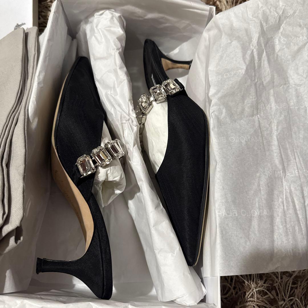 Manolo Blahnik ブラックミュール38