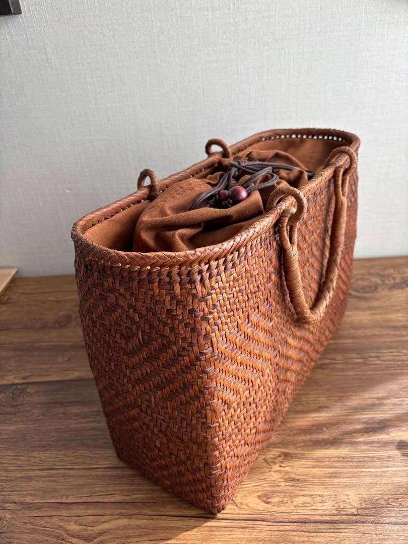 国産山葡萄蔓　かごバッグ　網代編み