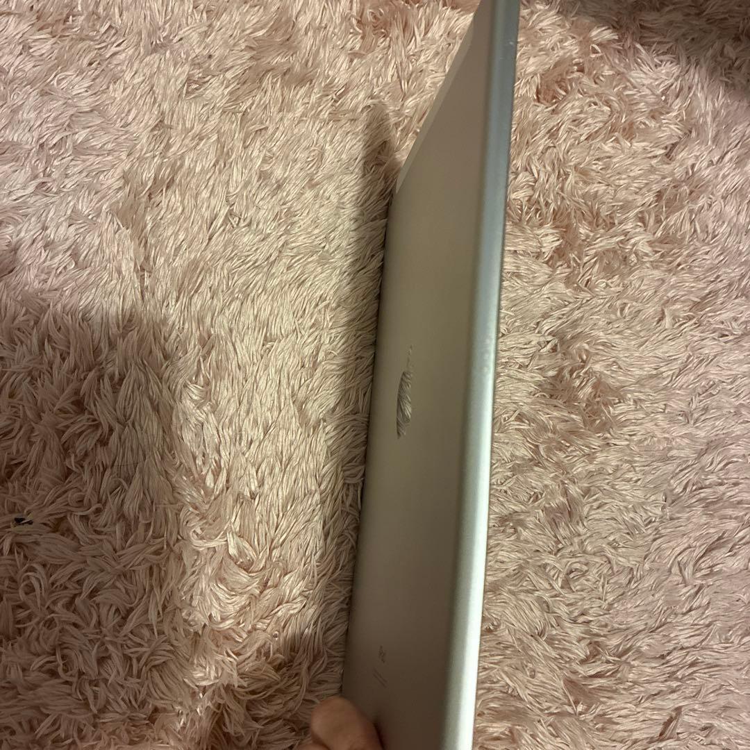 Apple iPad 第8世代 シルバー 本体