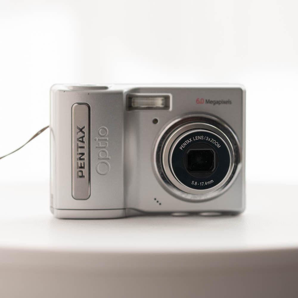 【単3電池で動く平成レトロなコンデジ】PENTAX optio M10