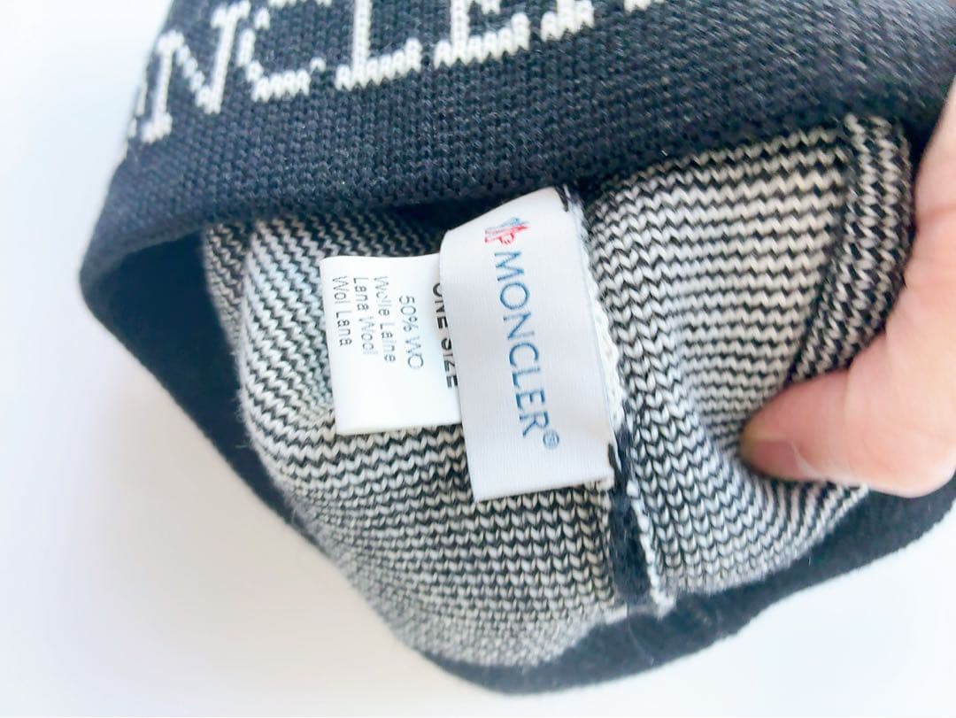 ジ*タ様 モンクレール MONCLER ニット帽・ワッチ　ブラック ボーダー ポ