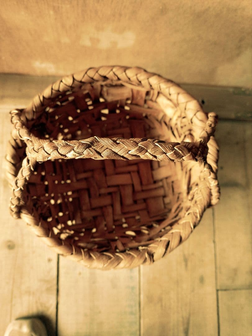 コ*ネ様 信州安曇野の山葡萄かごバック。里山手仕事