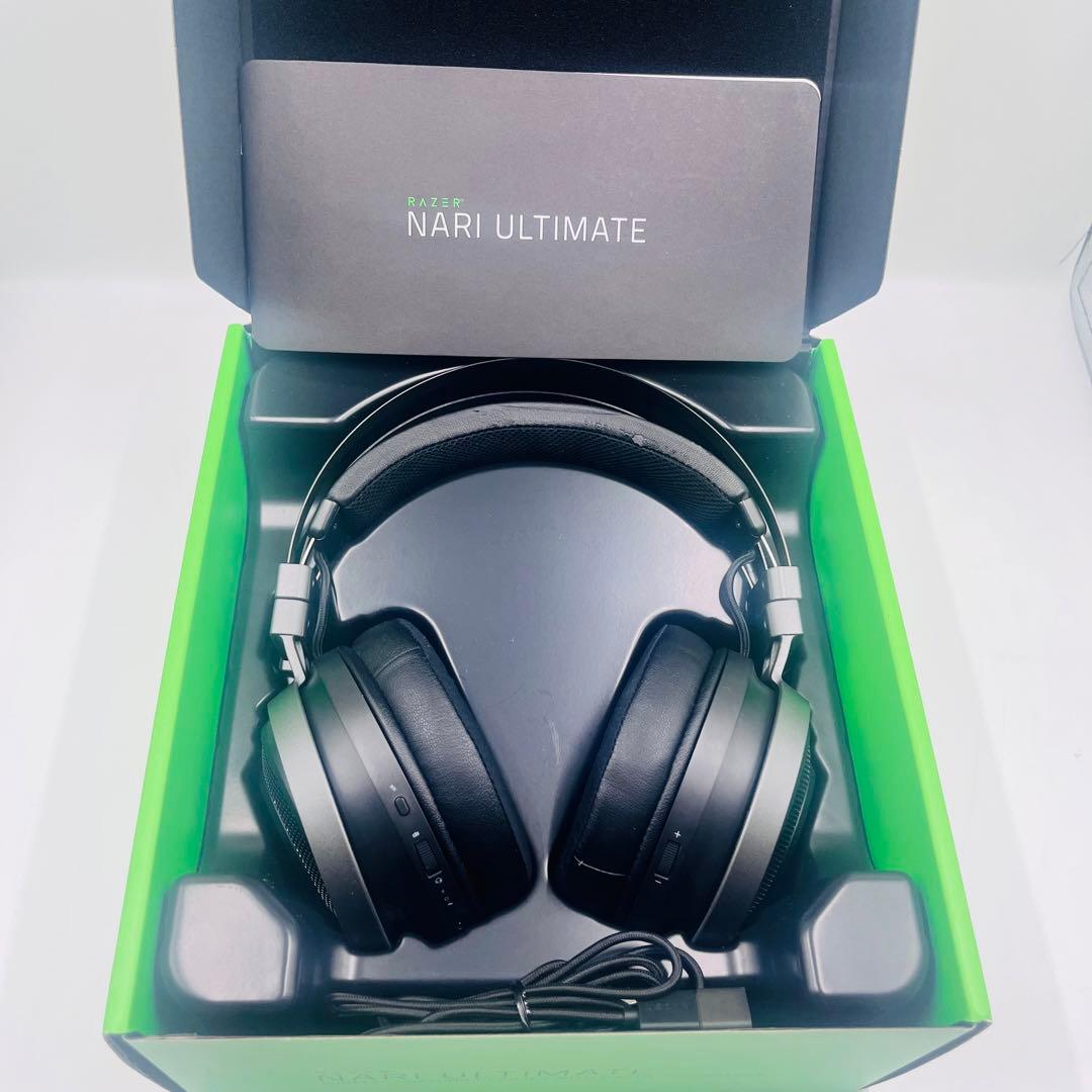 Razer NARI ULTIMATE ヘッドセット　ゲーミング　レーザー