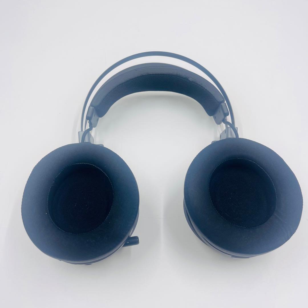 Razer NARI ULTIMATE ヘッドセット　ゲーミング　レーザー